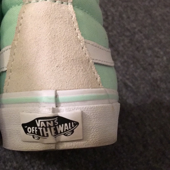 VANS - Ladies High Top - Size: 8.5 - Picture 3 of 8